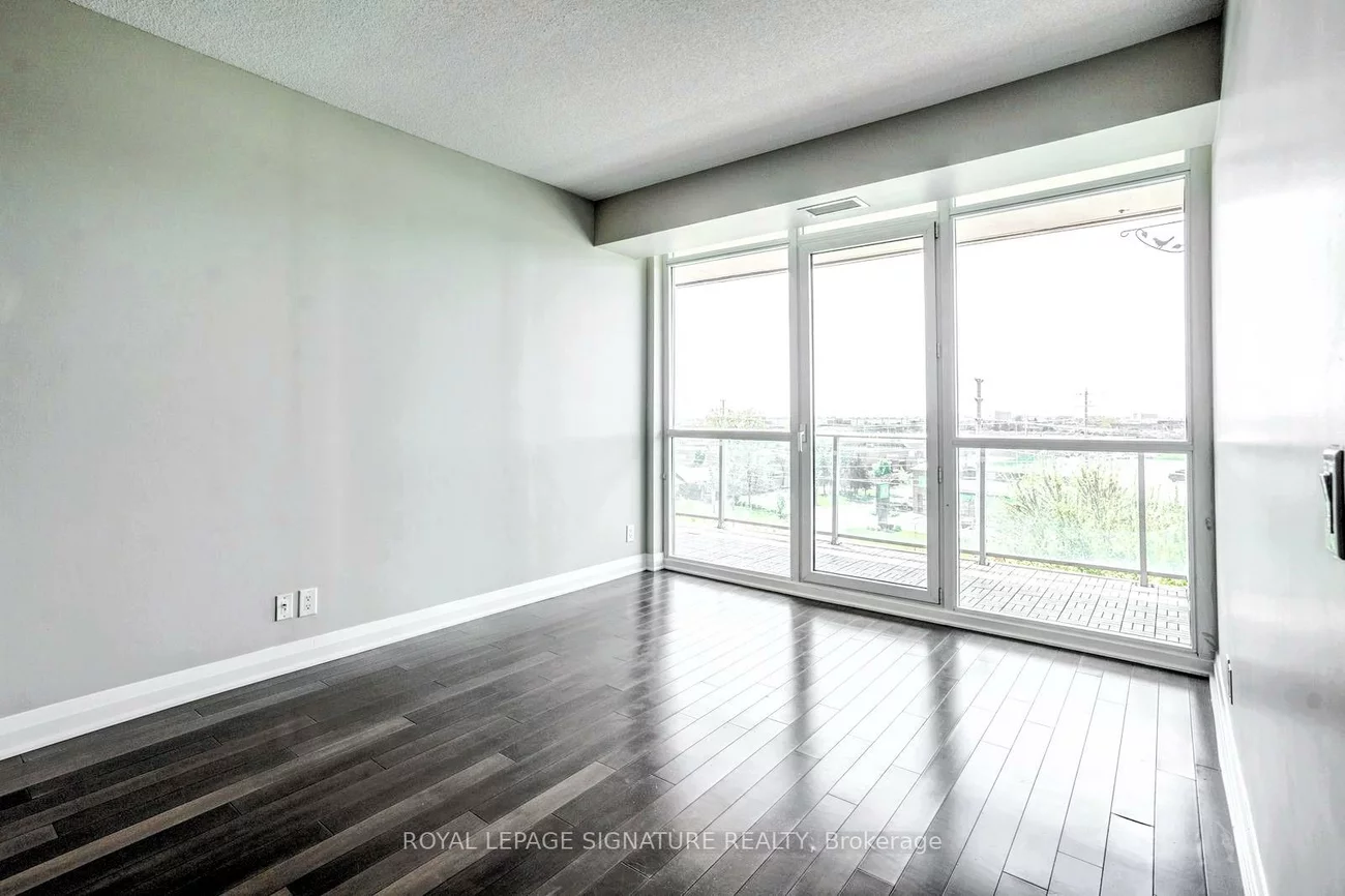 1055, Southdown, Clarkson, Mississauga