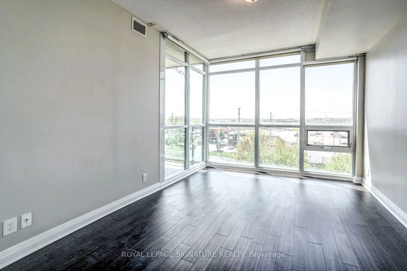 1055, Southdown, Clarkson, Mississauga