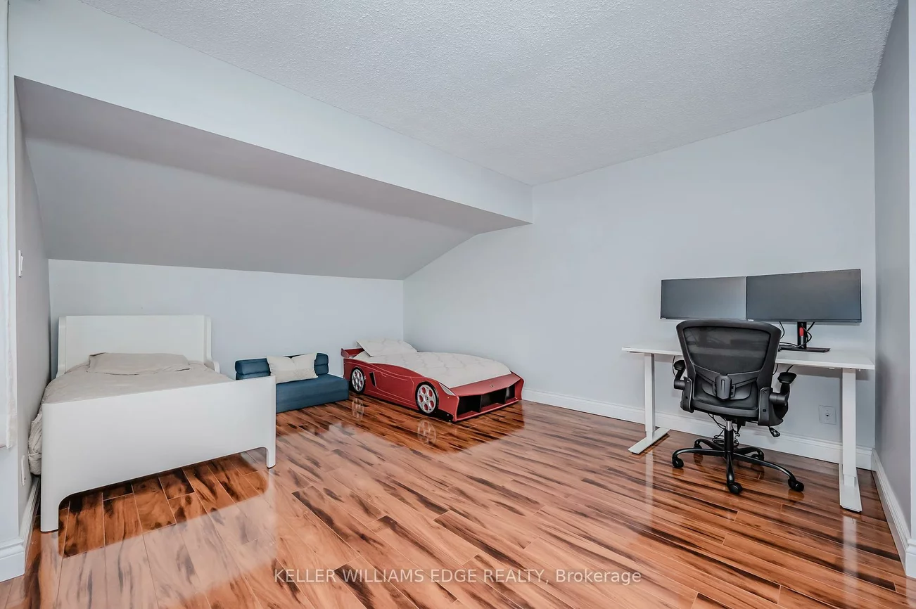 1000, Cedarglen, Erindale, Mississauga