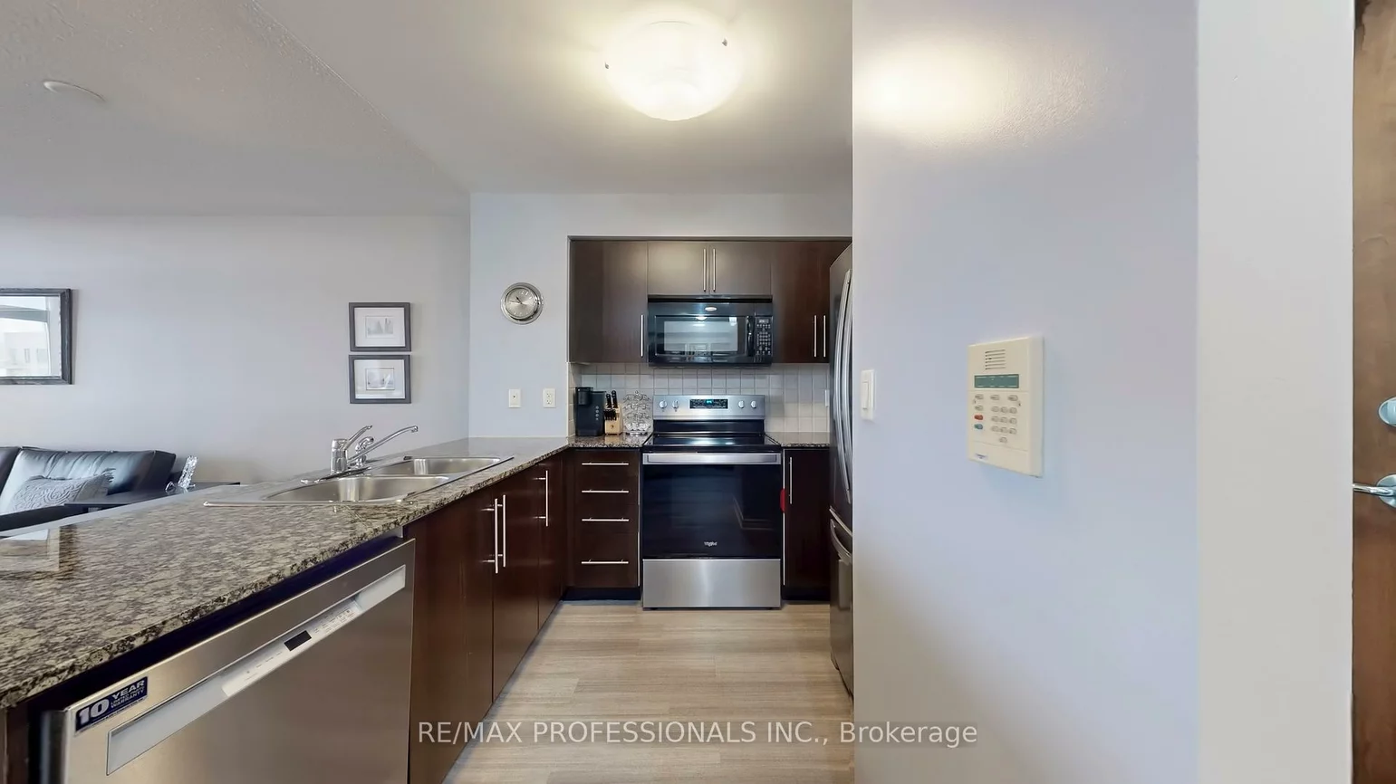 310, Burnhamthorpe, City Centre, Mississauga