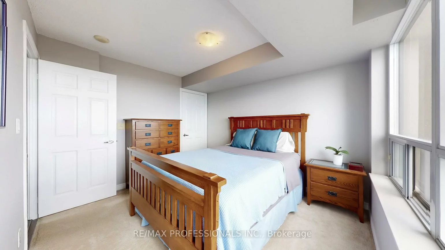 310, Burnhamthorpe, City Centre, Mississauga