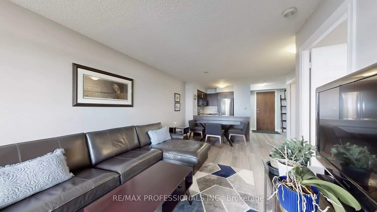 310, Burnhamthorpe, City Centre, Mississauga