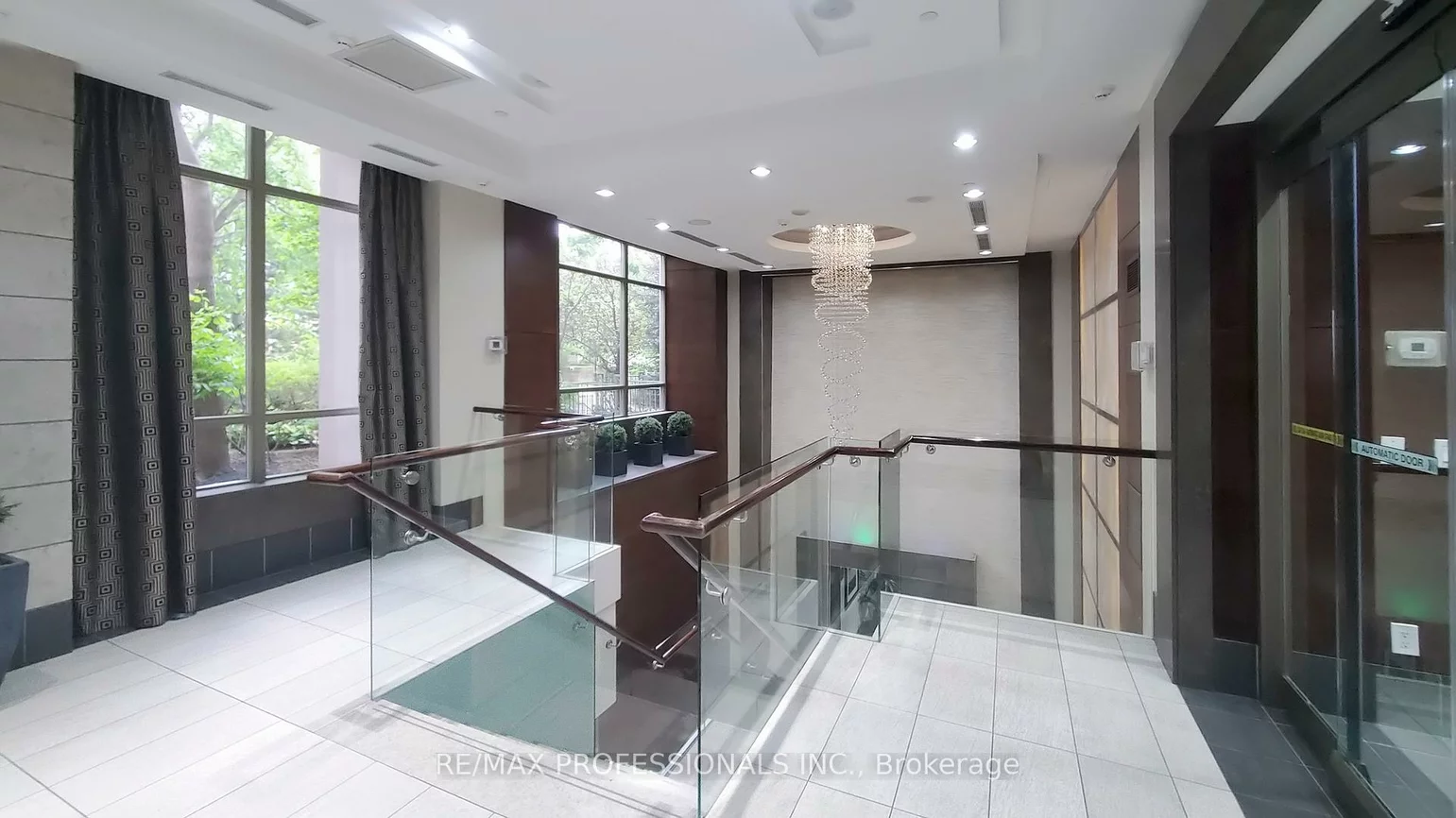 310, Burnhamthorpe, City Centre, Mississauga