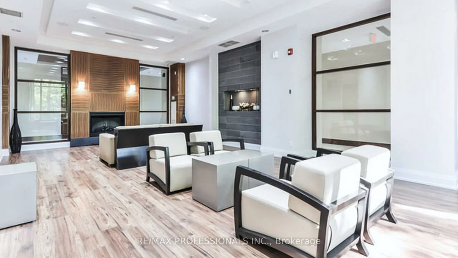 310, Burnhamthorpe, City Centre, Mississauga