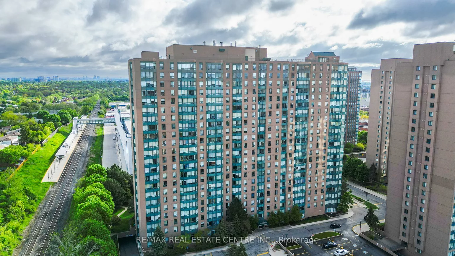 135, Hillcrest, Cooksville, Mississauga