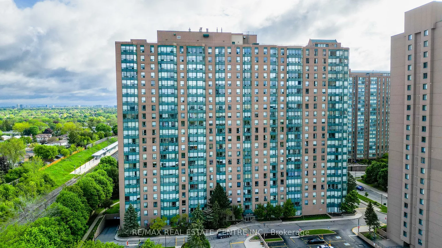 135, Hillcrest, Cooksville, Mississauga