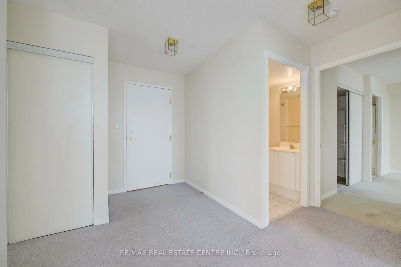 135, Hillcrest, Cooksville, Mississauga