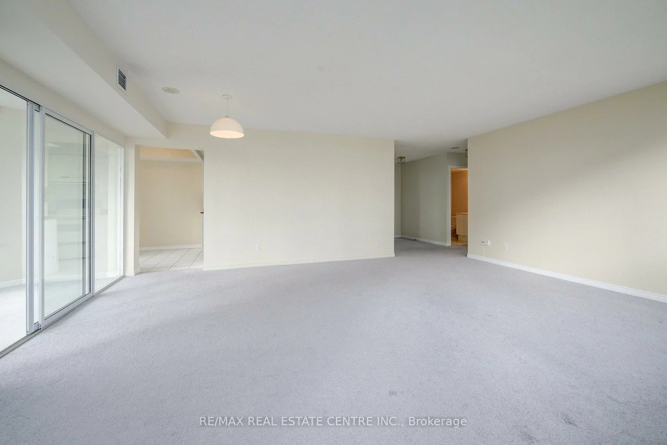 135, Hillcrest, Cooksville, Mississauga