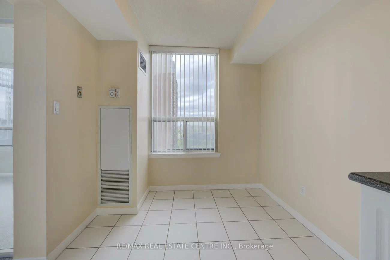 135, Hillcrest, Cooksville, Mississauga