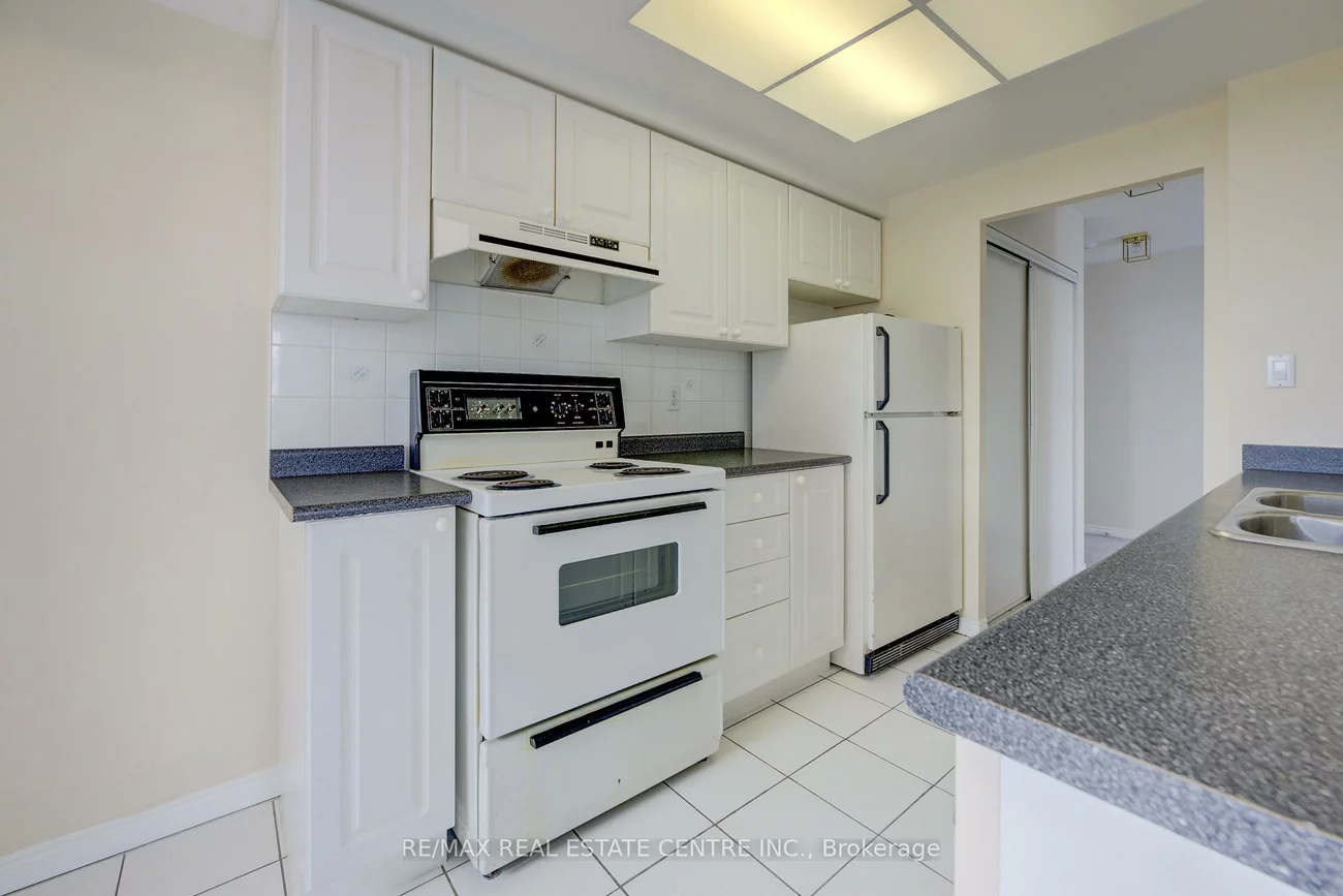 135, Hillcrest, Cooksville, Mississauga