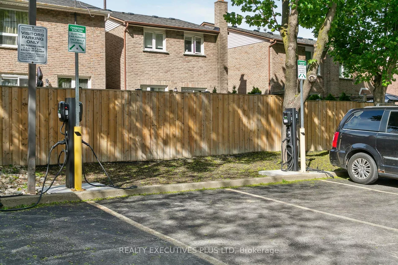 4235, Sherwoodtowne, City Centre, Mississauga