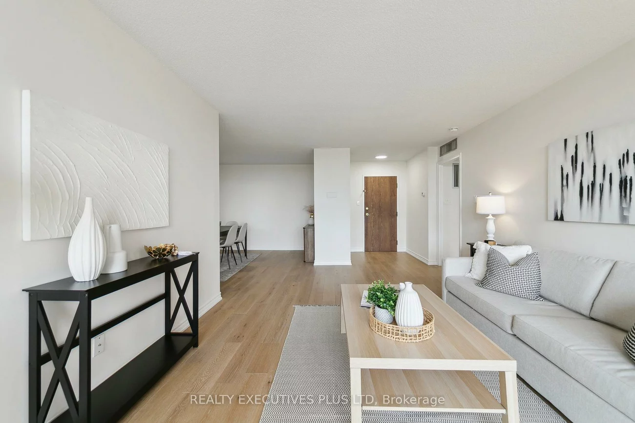 4235, Sherwoodtowne, City Centre, Mississauga