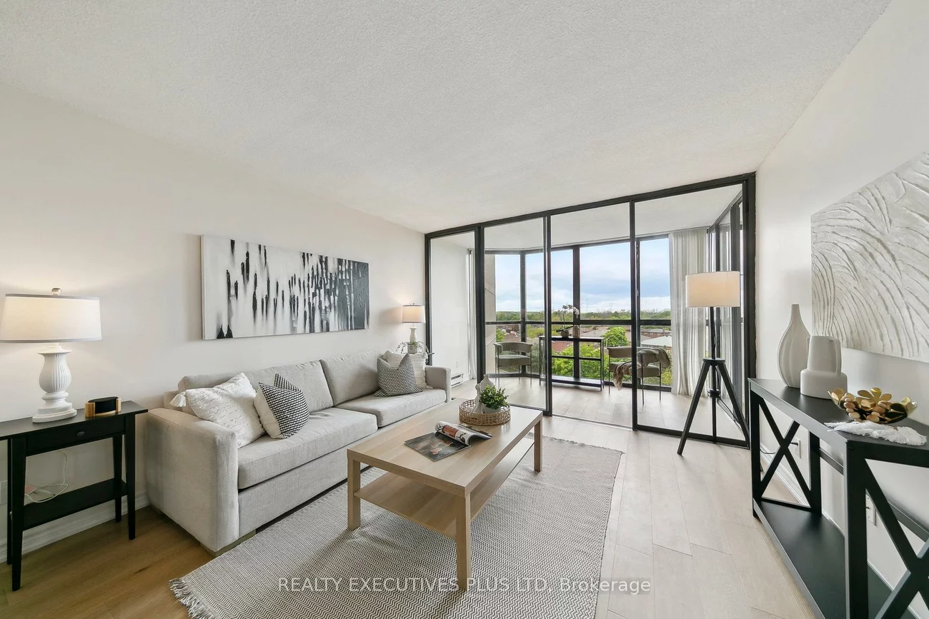4235, Sherwoodtowne, City Centre, Mississauga