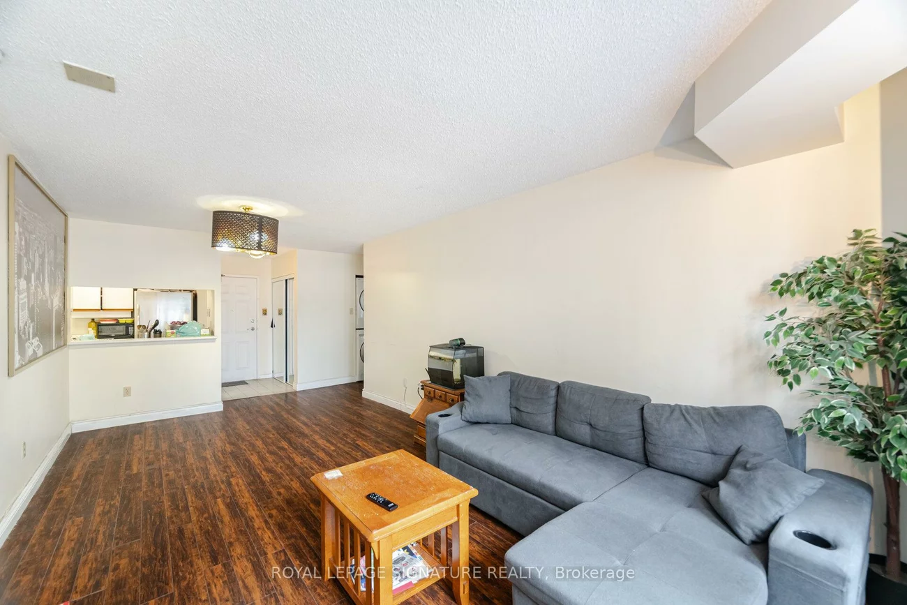250, Webb, City Centre, Mississauga