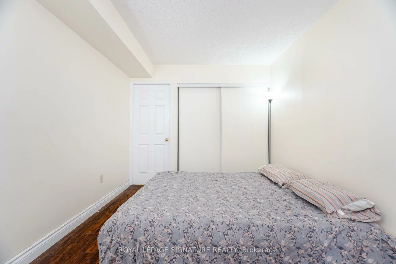 250, Webb, City Centre, Mississauga