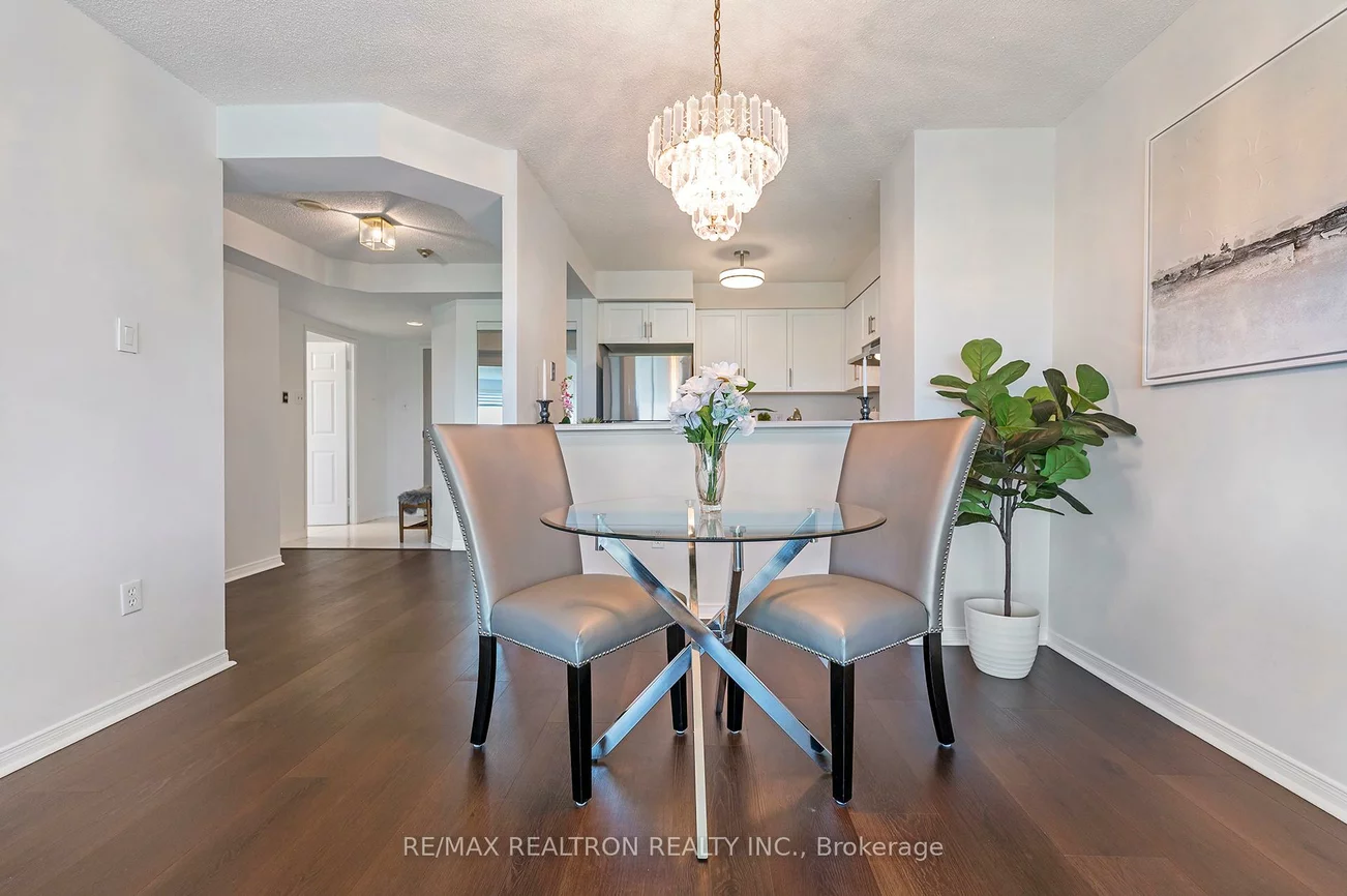 2155, Burnhamthorpe, Erin Mills, Mississauga