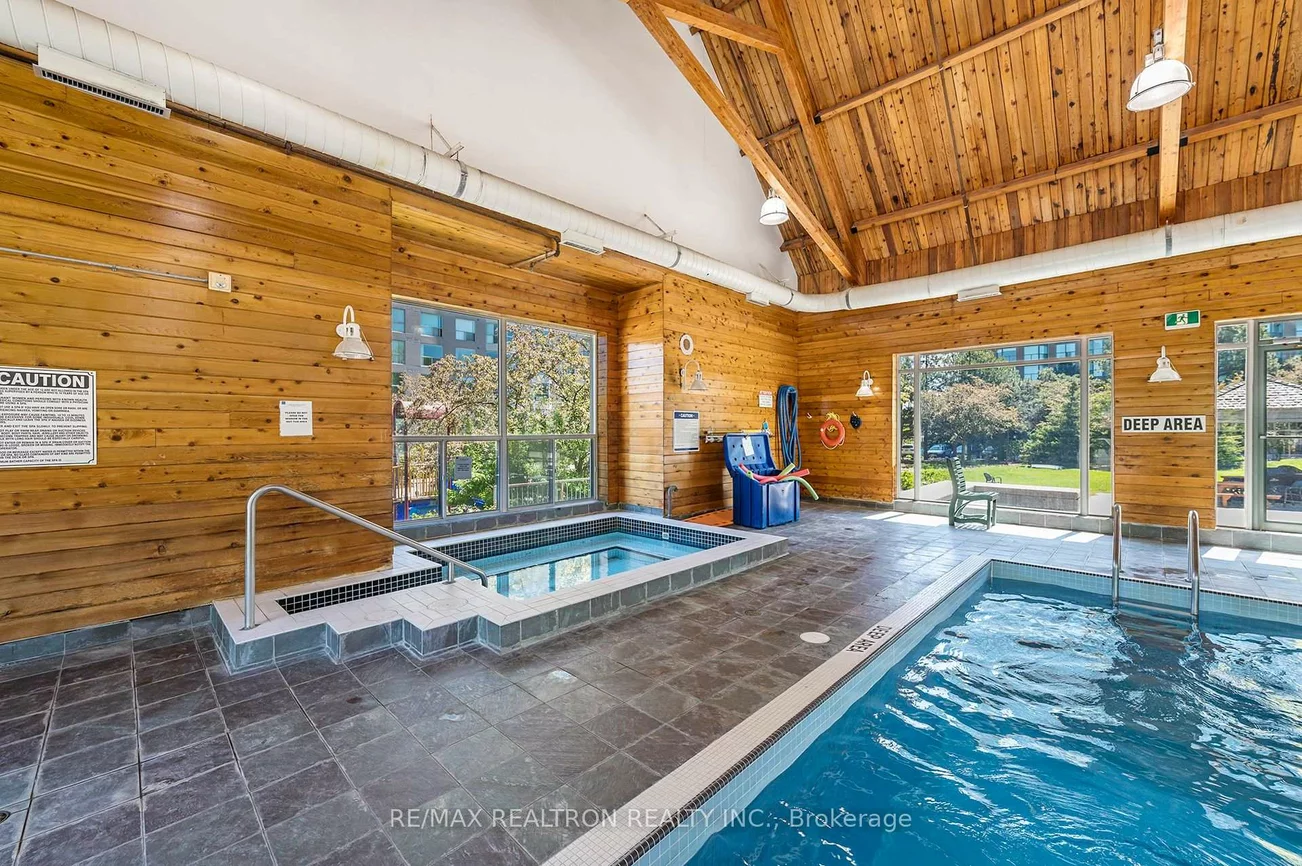 2155, Burnhamthorpe, Erin Mills, Mississauga
