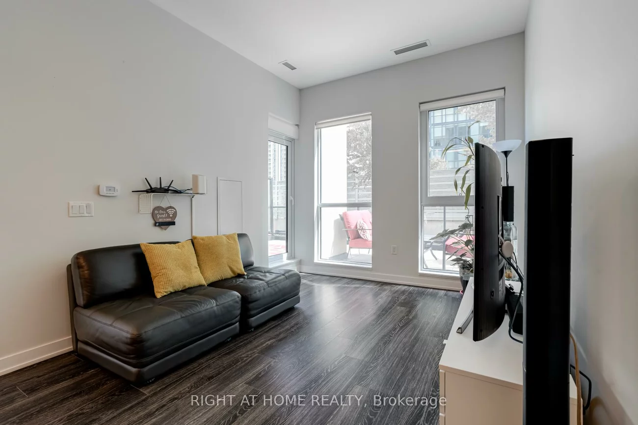 4085, Parkside Village, City Centre, Mississauga