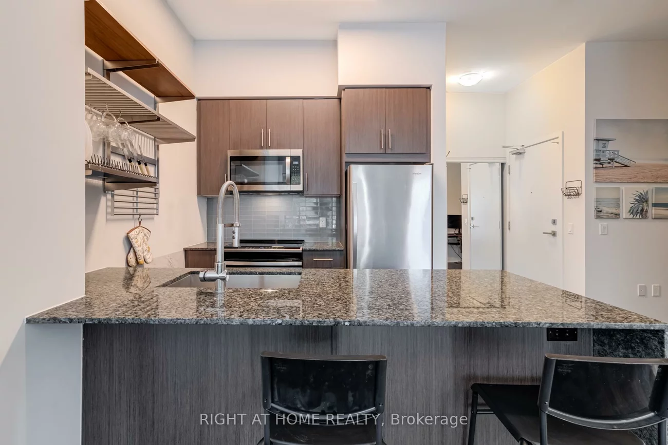 4085, Parkside Village, City Centre, Mississauga