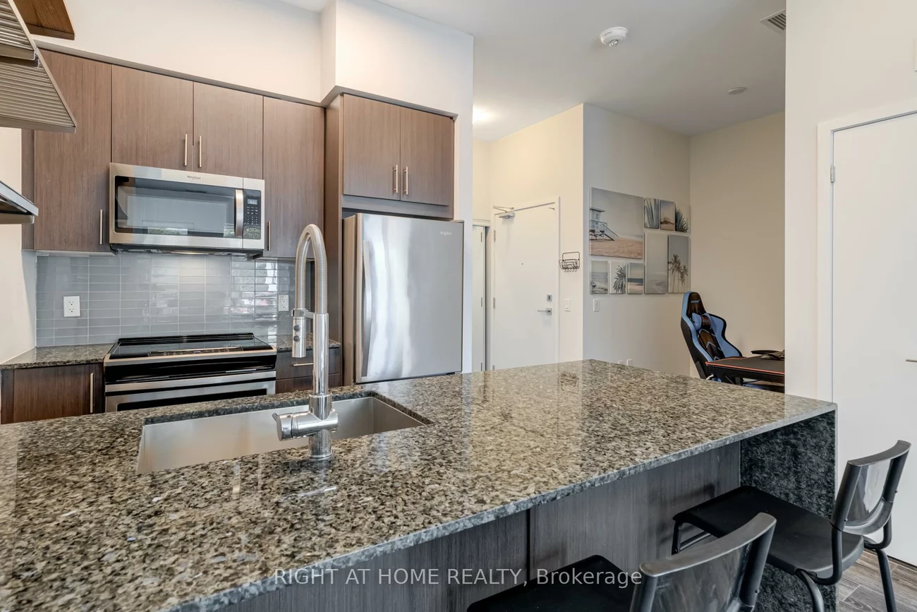 4085, Parkside Village, City Centre, Mississauga