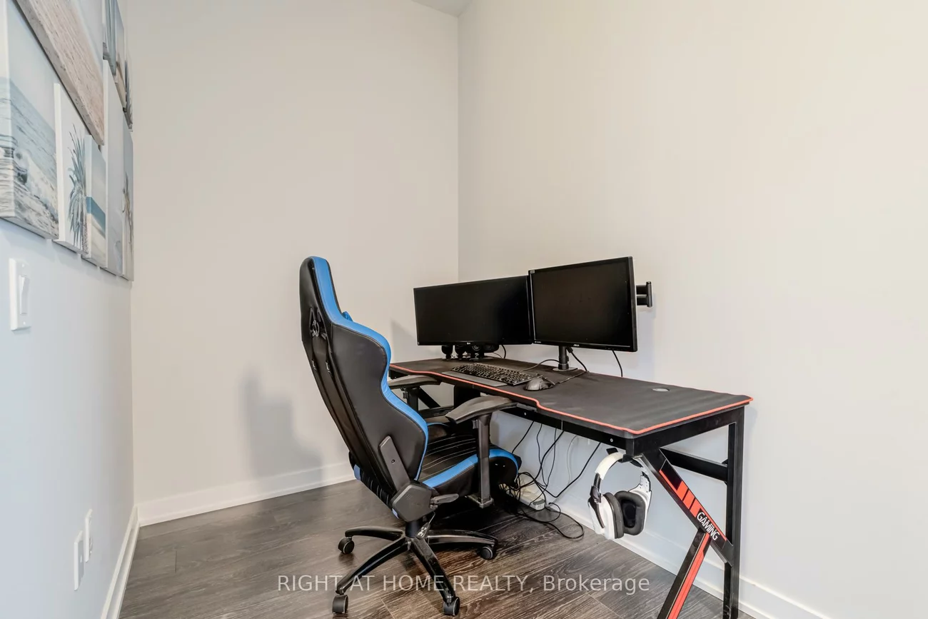 4085, Parkside Village, City Centre, Mississauga