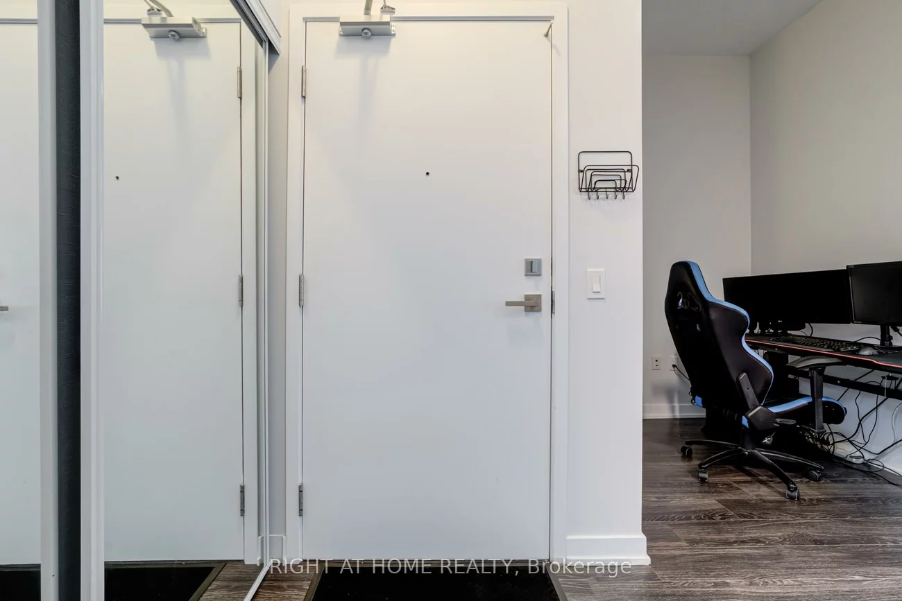 4085, Parkside Village, City Centre, Mississauga