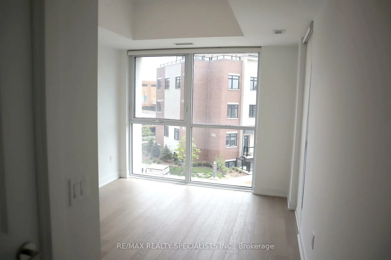 1063, Douglas McCurdy, Lakeview, Mississauga