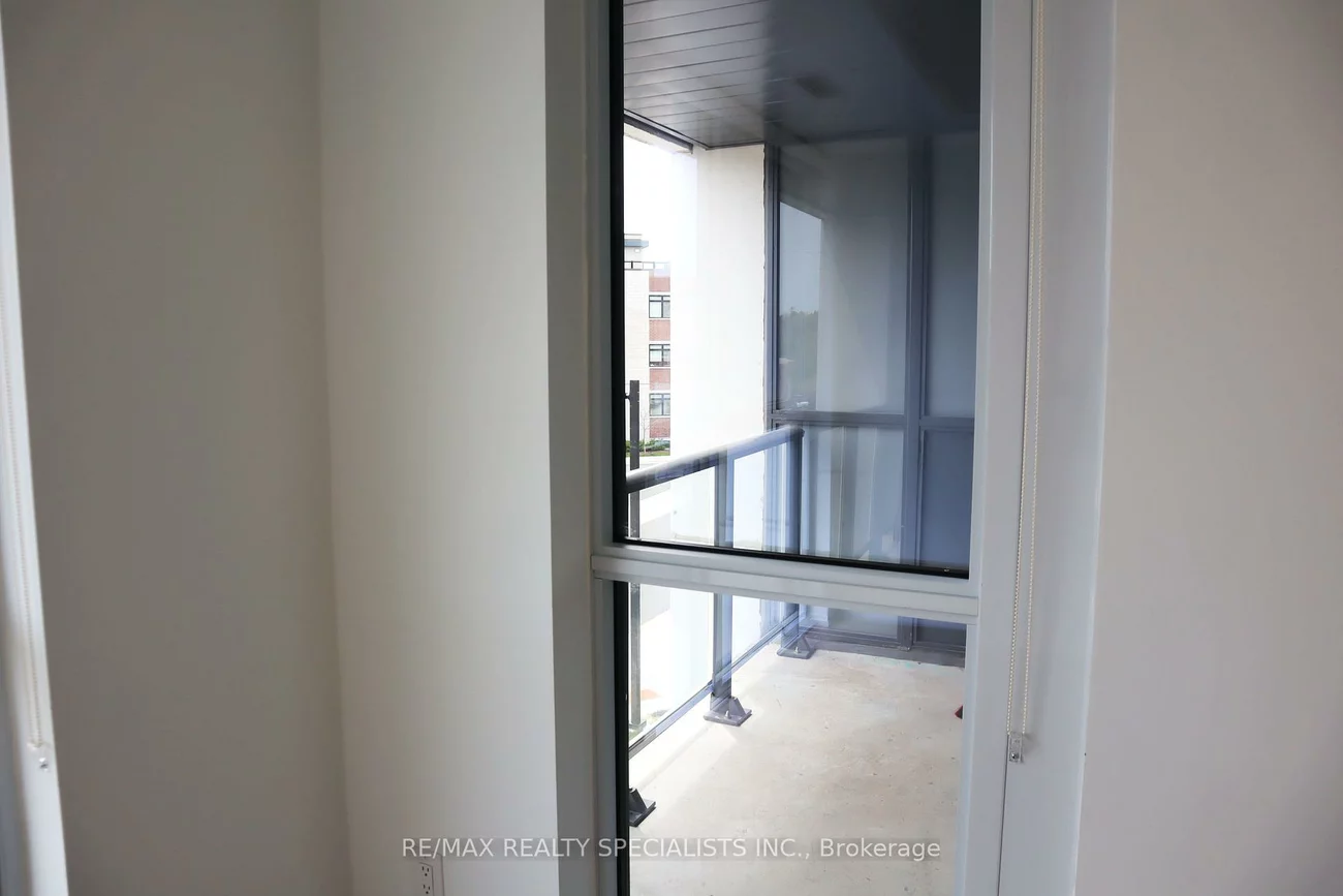 1063, Douglas McCurdy, Lakeview, Mississauga