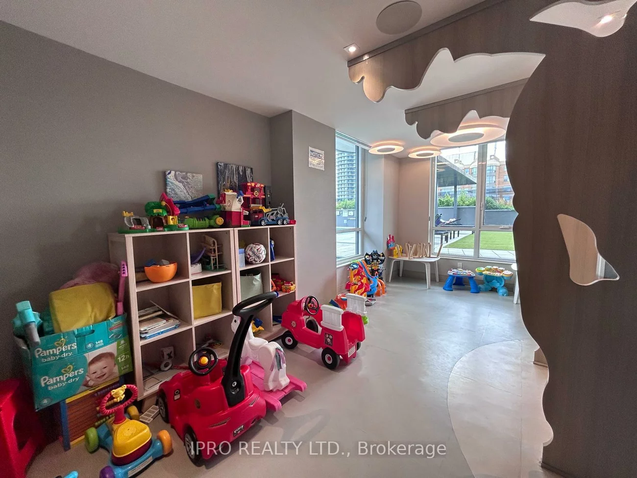 8, Nahani, Hurontario, Mississauga