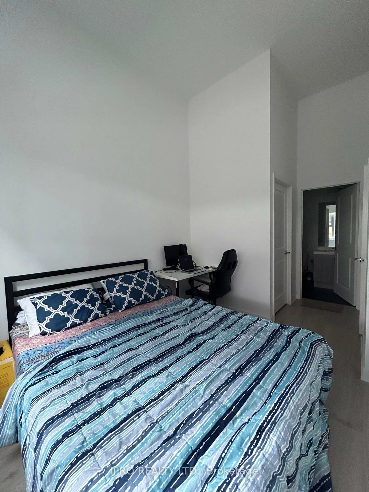 8, Nahani, Hurontario, Mississauga