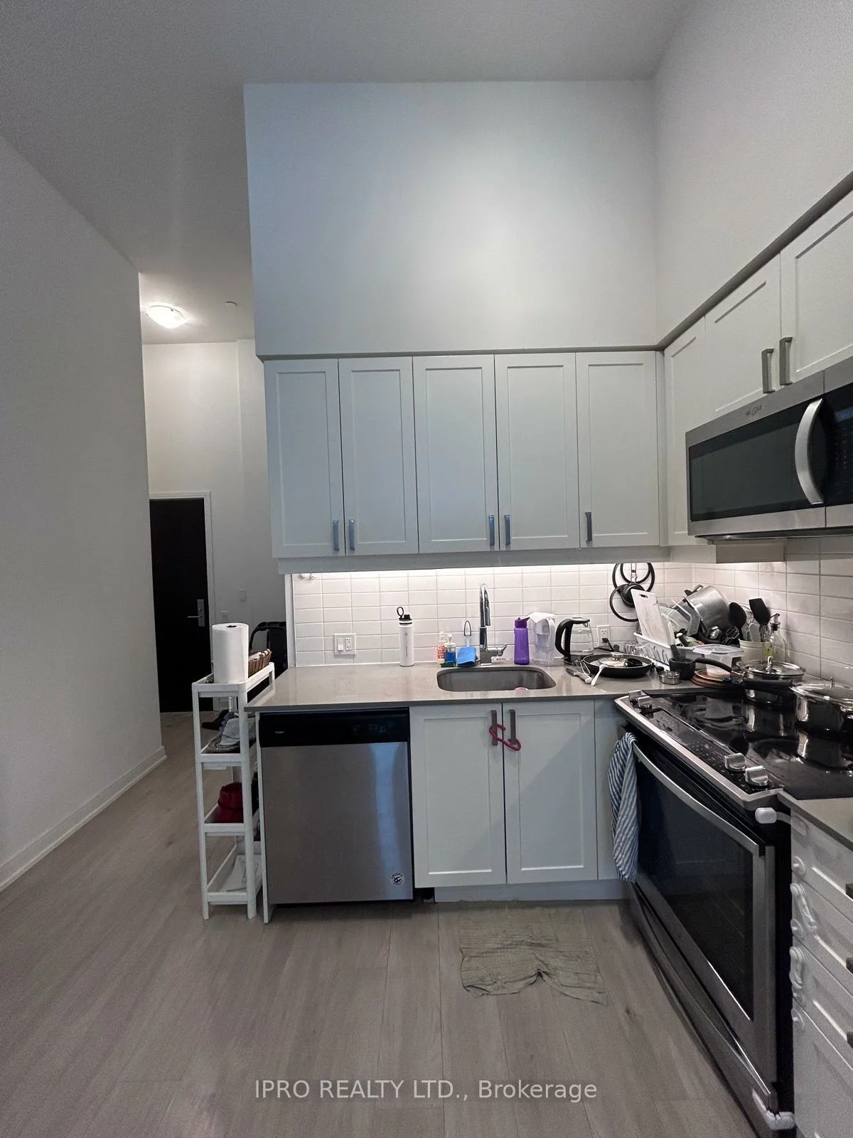 8, Nahani, Hurontario, Mississauga