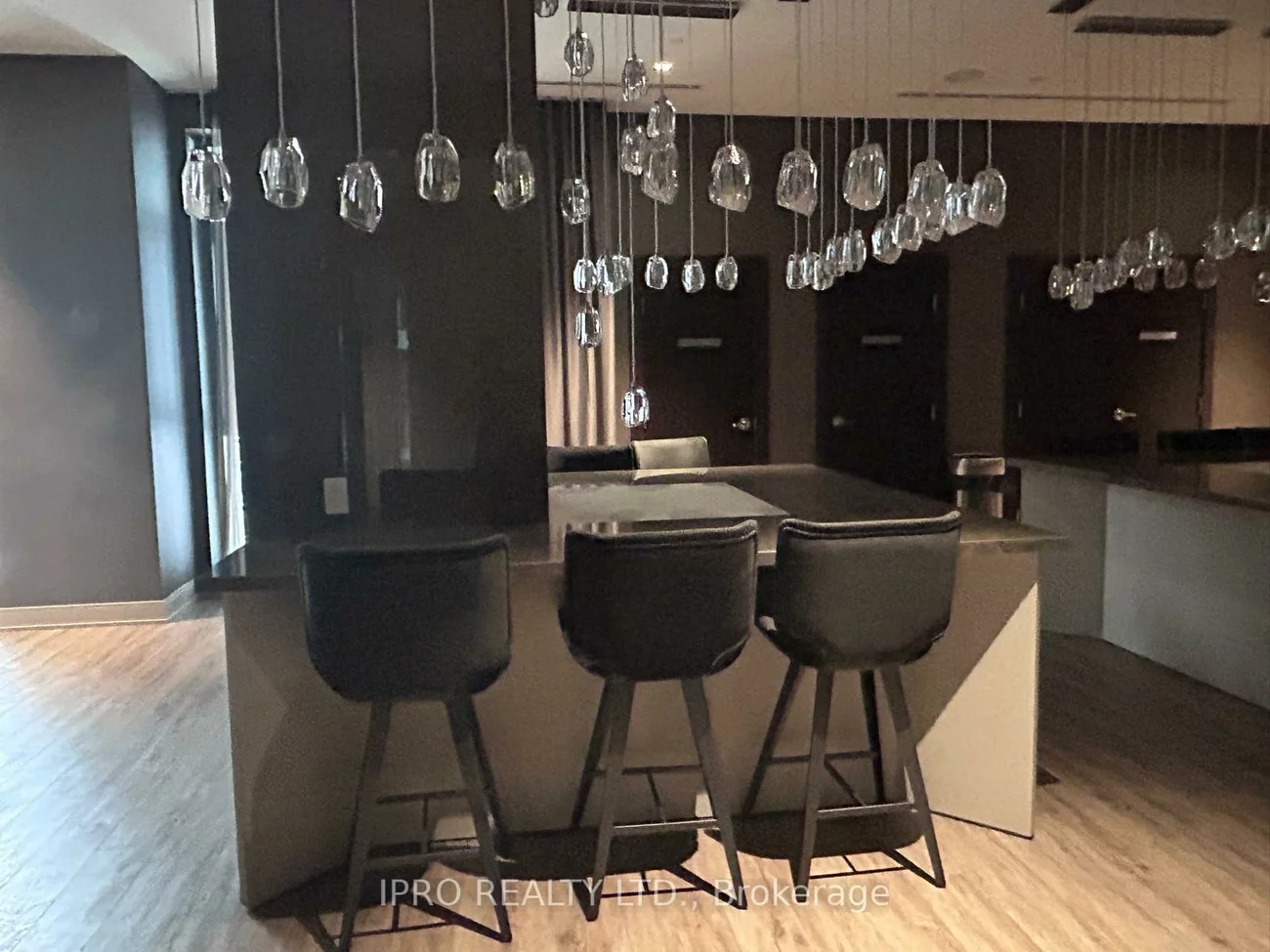 8, Nahani, Hurontario, Mississauga