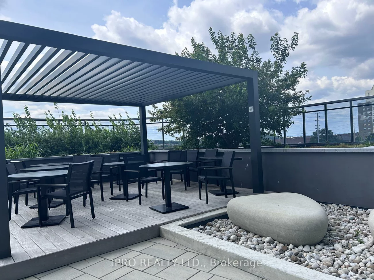 8, Nahani, Hurontario, Mississauga