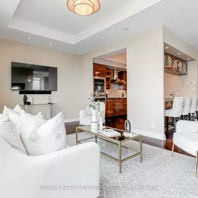1055, Southdown, Clarkson, Mississauga