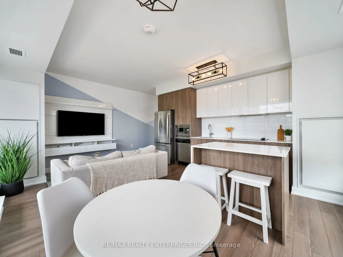 8, Ann, Port Credit, Mississauga