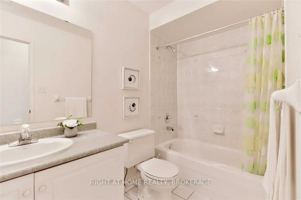 2665, Thomas, Central Erin Mills, Mississauga