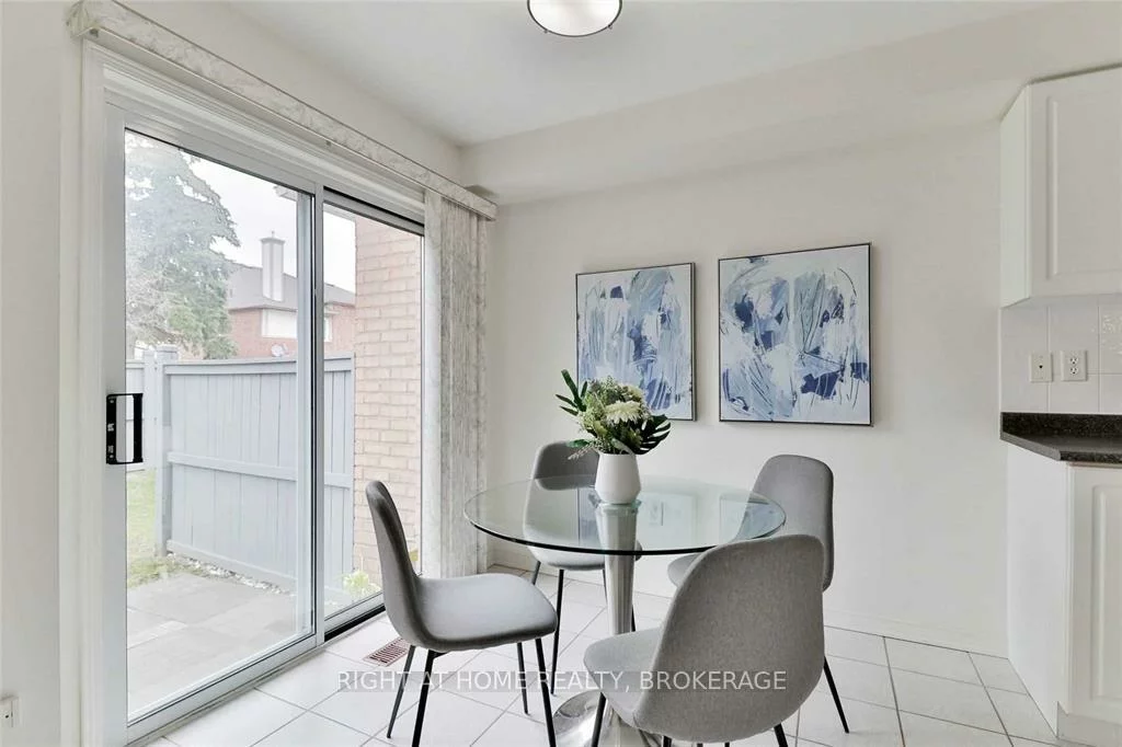 2665, Thomas, Central Erin Mills, Mississauga
