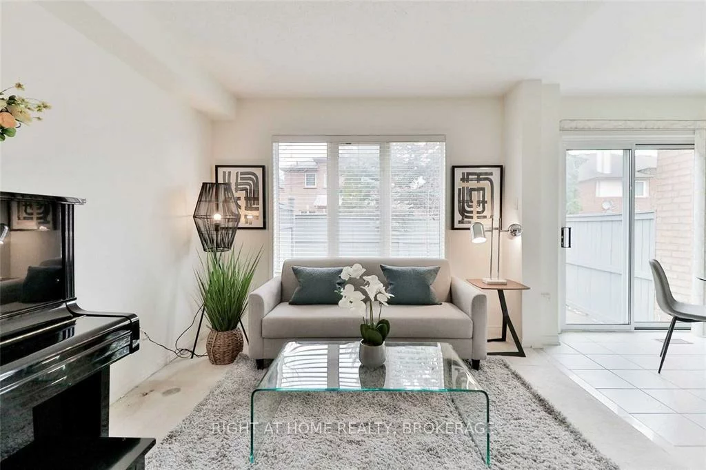 2665, Thomas, Central Erin Mills, Mississauga