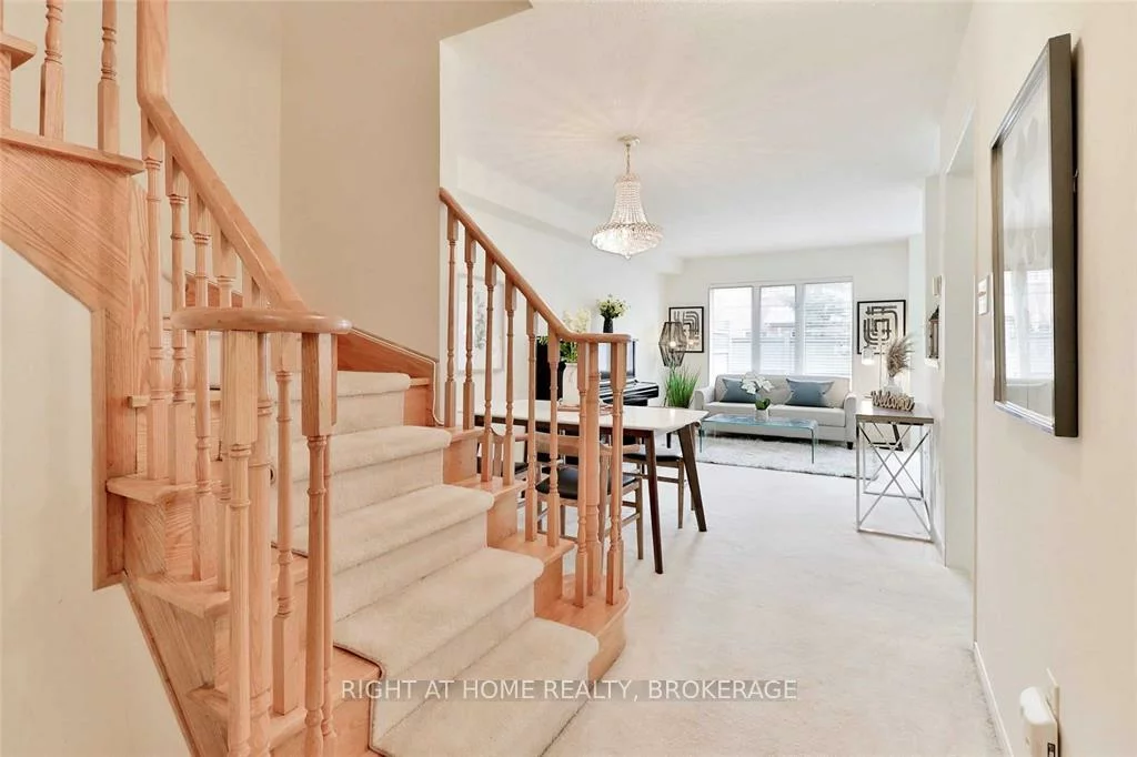 2665, Thomas, Central Erin Mills, Mississauga