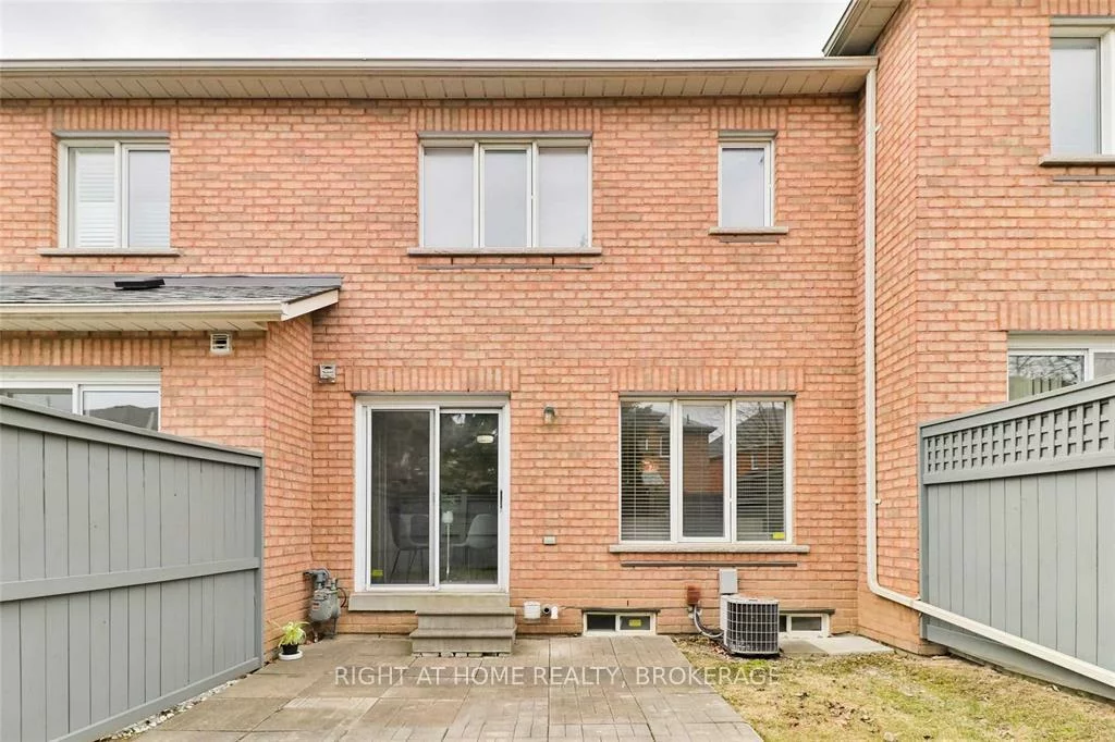2665, Thomas, Central Erin Mills, Mississauga