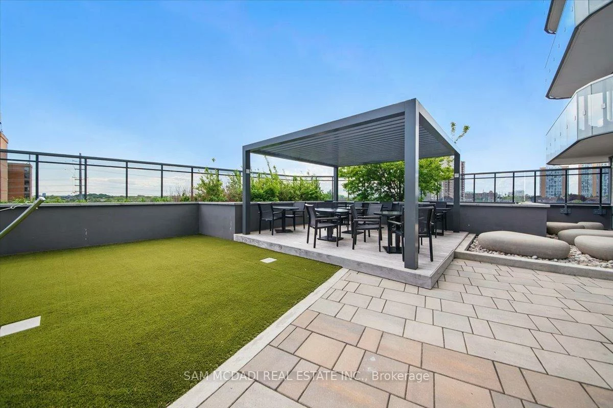 8, Nahani, Hurontario, Mississauga