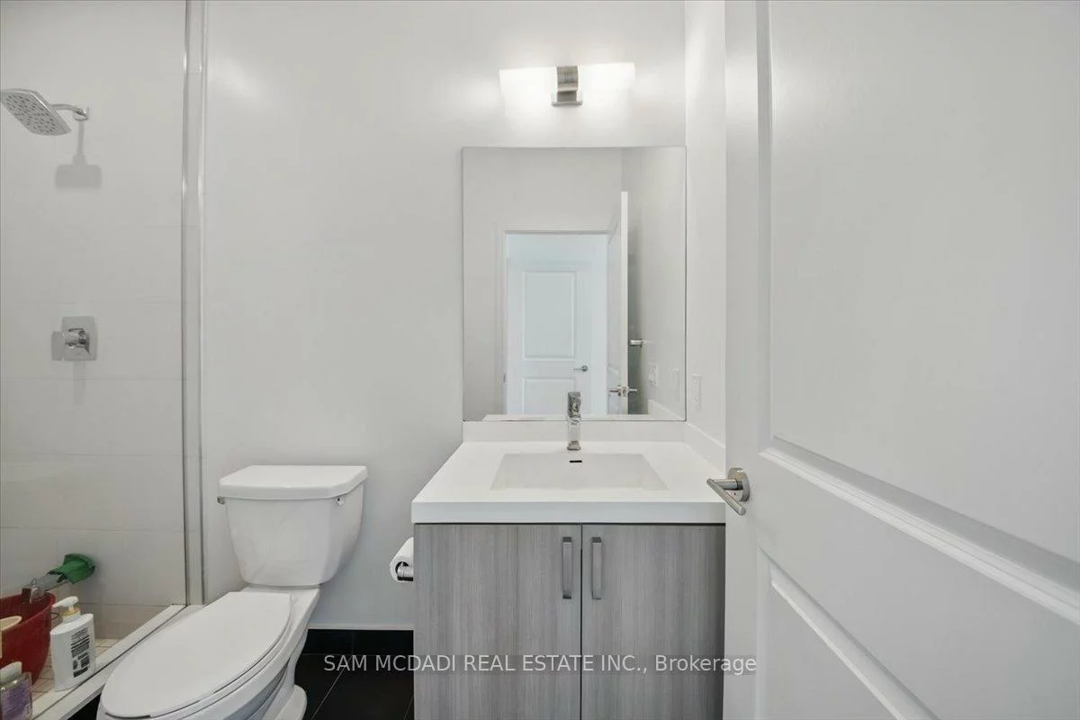 8, Nahani, Hurontario, Mississauga