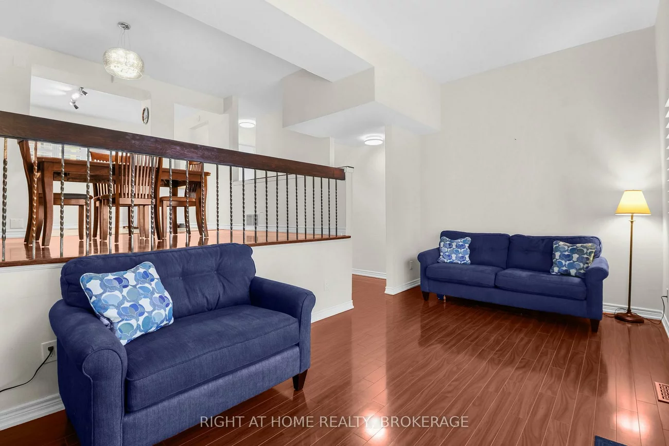 400, Bloor, Mississauga Valleys, Mississauga
