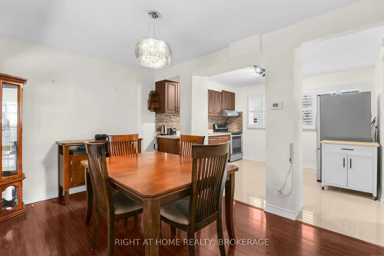 400, Bloor, Mississauga Valleys, Mississauga