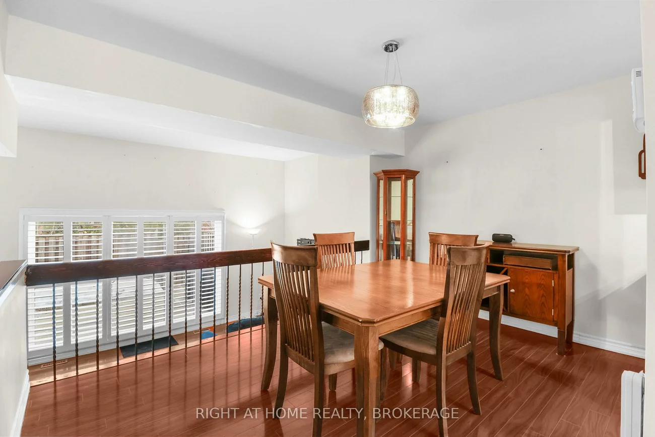 400, Bloor, Mississauga Valleys, Mississauga