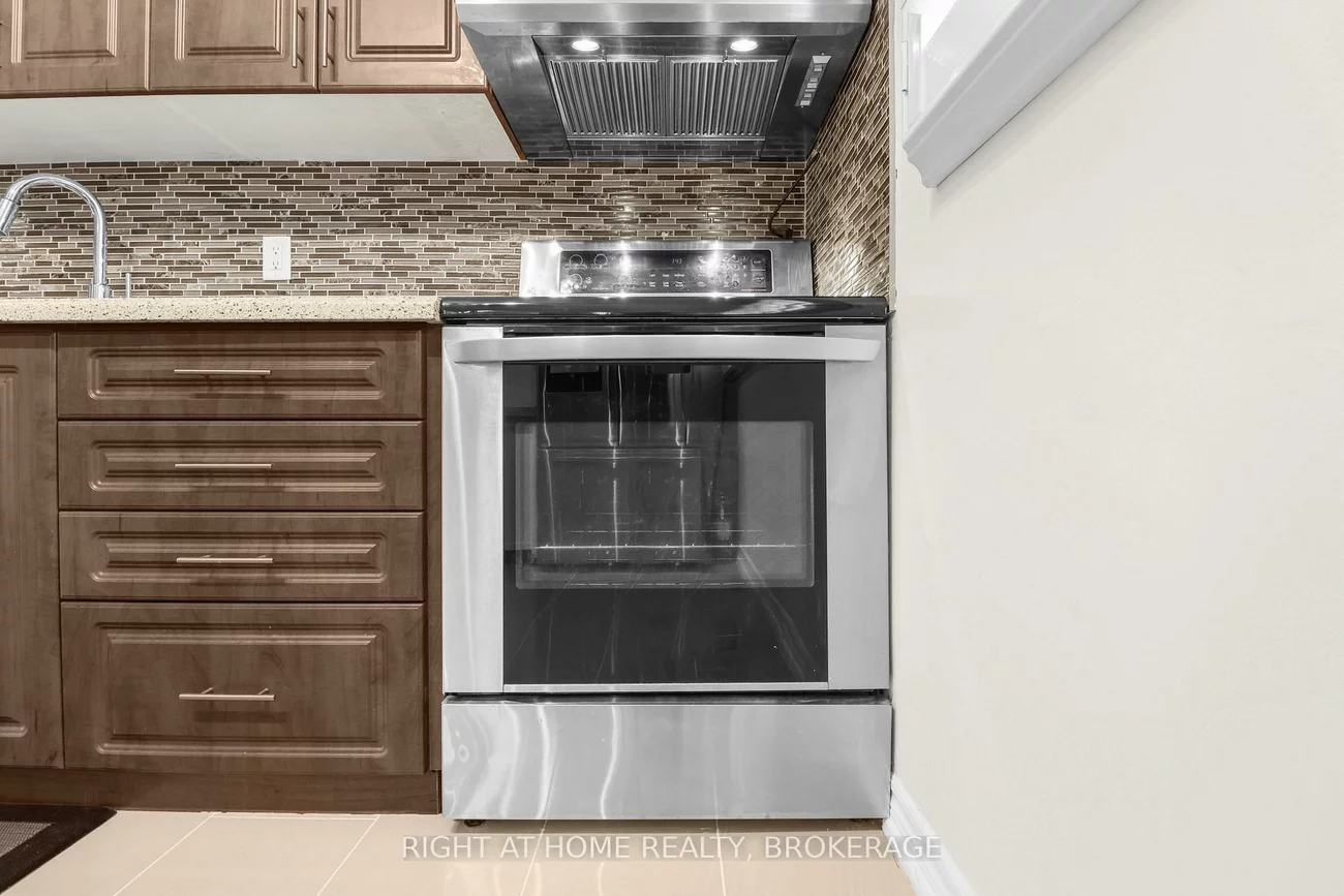 400, Bloor, Mississauga Valleys, Mississauga