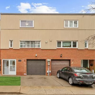 400, Bloor, Mississauga Valleys, Mississauga