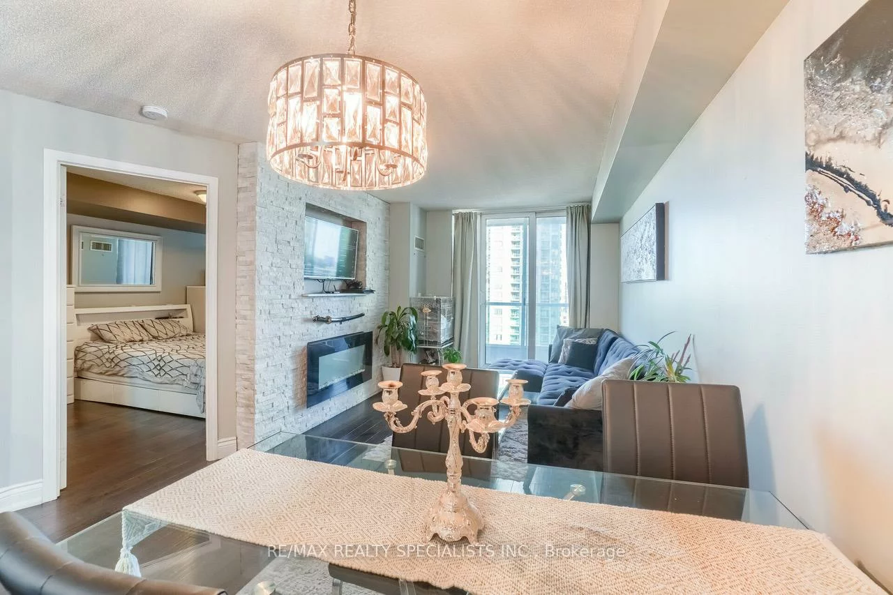 33, Elm, City Centre, Mississauga
