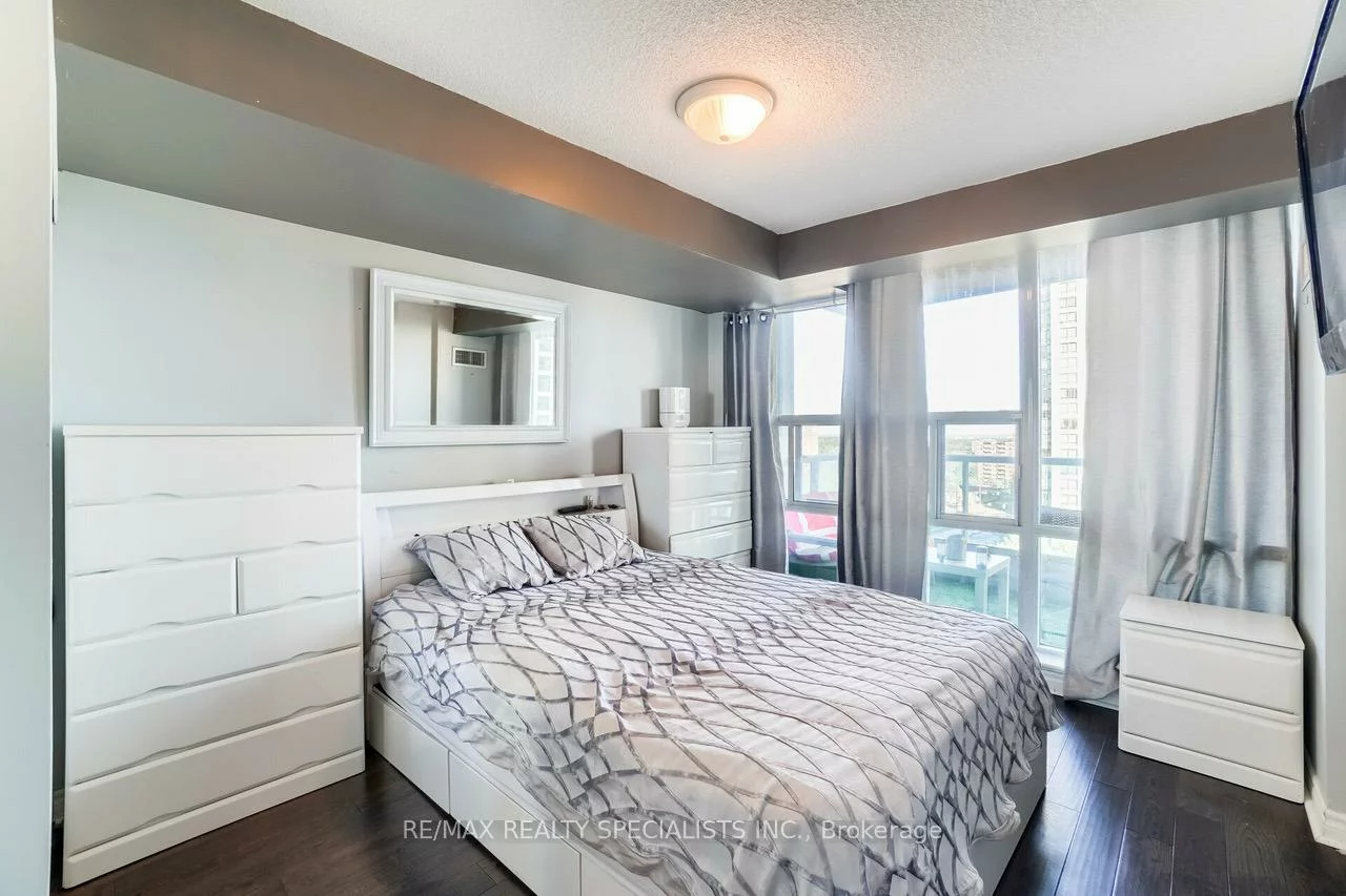 33, Elm, City Centre, Mississauga