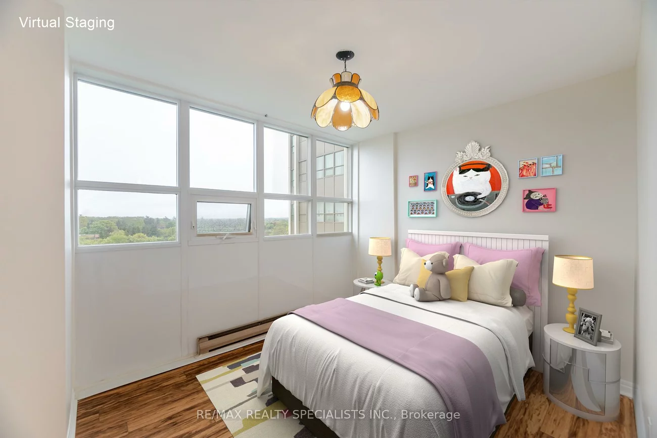 2323, Confederation, Cooksville, Mississauga